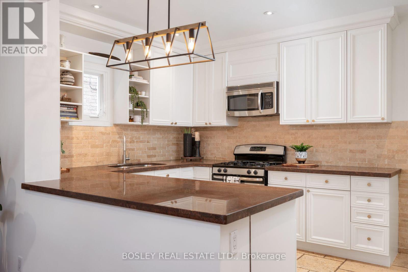 314 MILVERTON BOULEVARD - 9