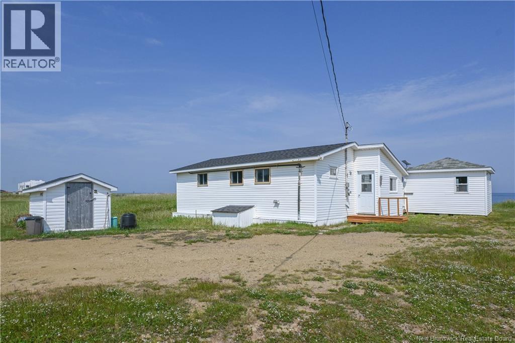 145 des Chalets Road - Image 4