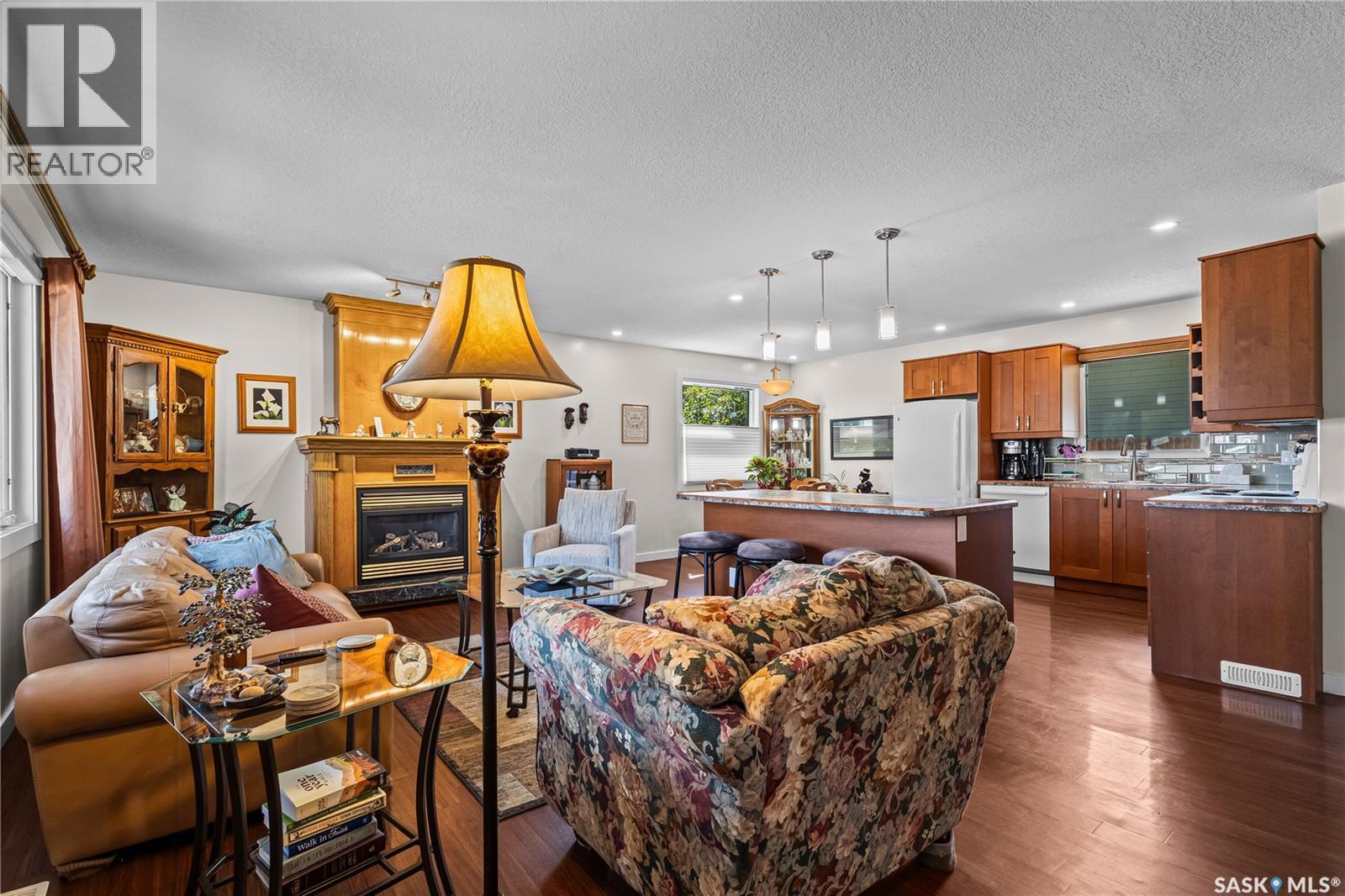 1201 McKay DRIVE - 6