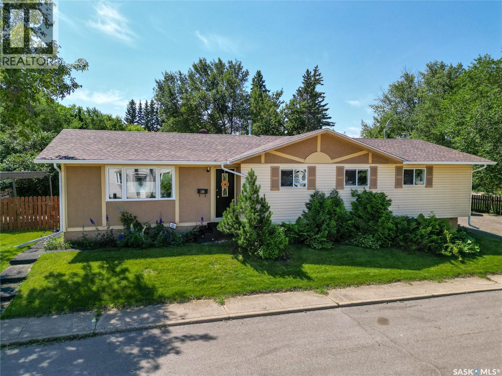 1201 McKay DRIVE - 1