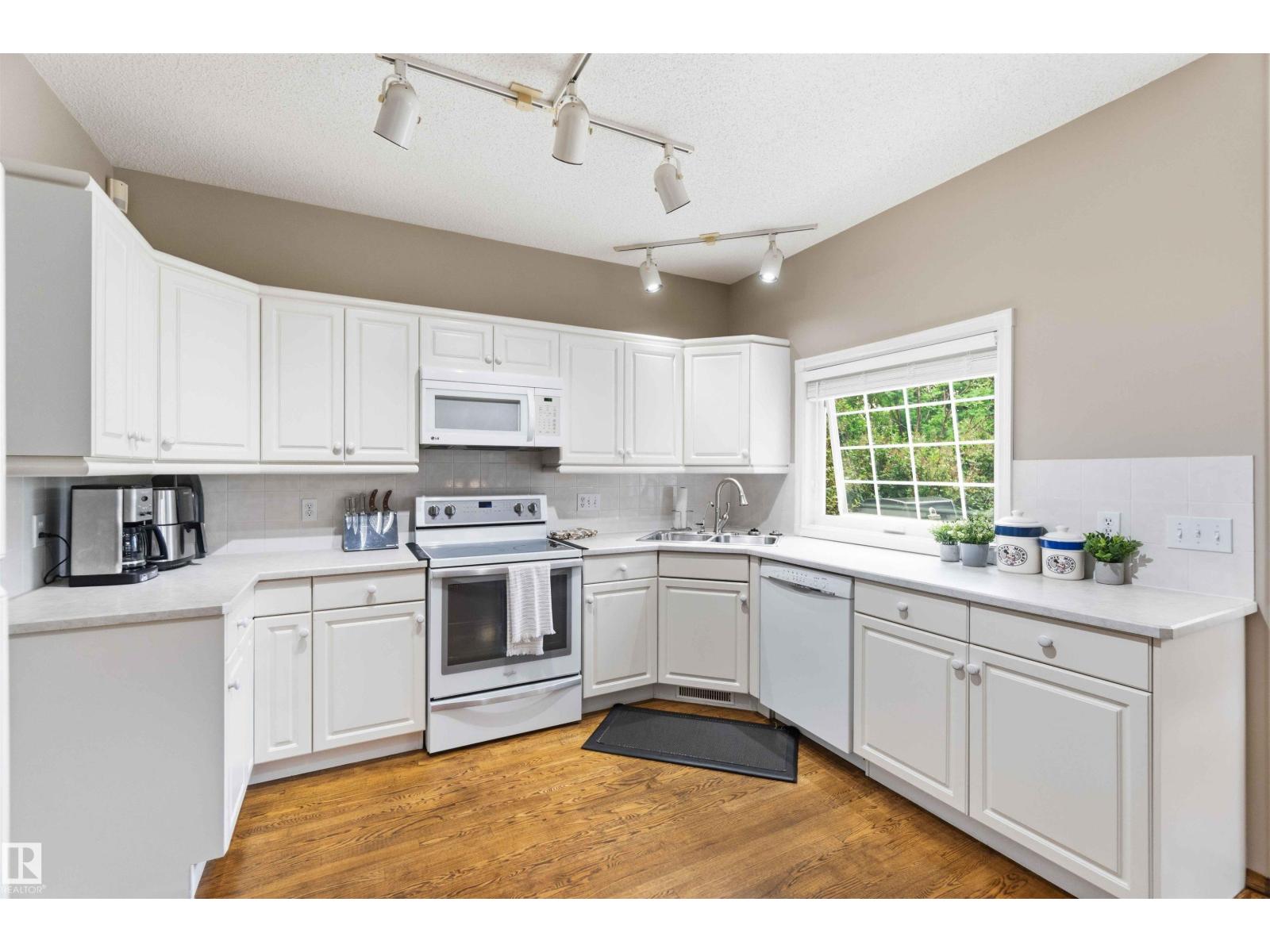 1080 WEDGEWOOD BV NW - 28
