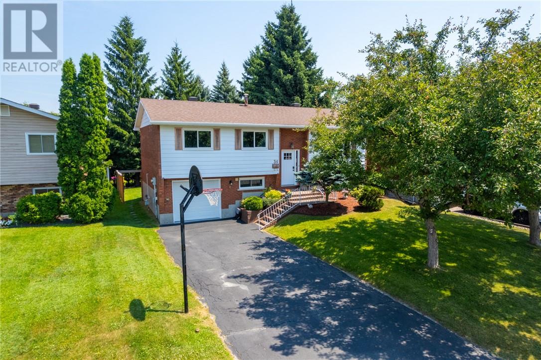 34 Manchester Crescent - 2