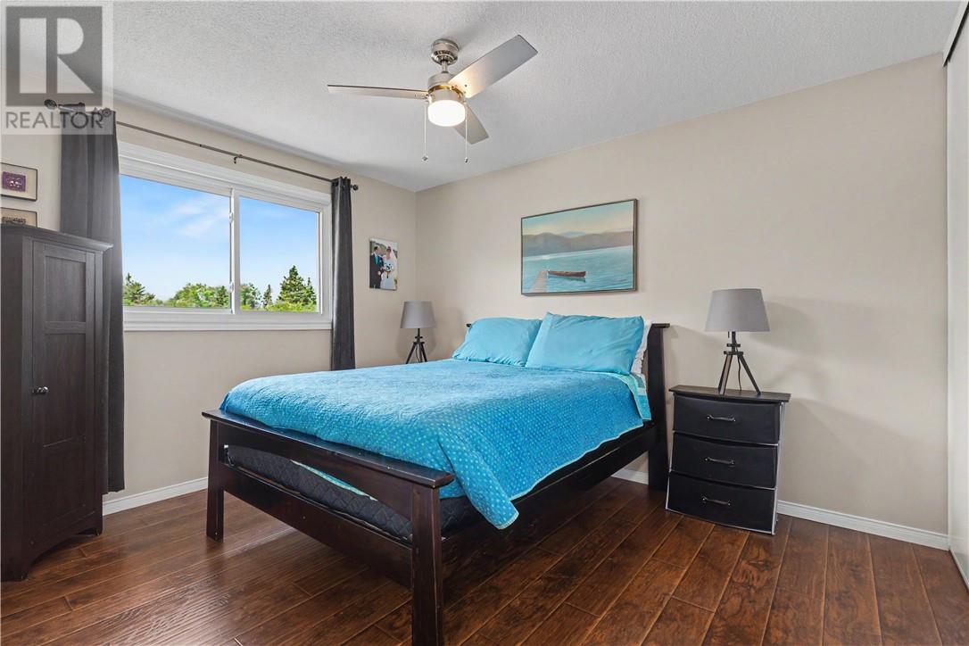 34 Manchester Crescent - 22