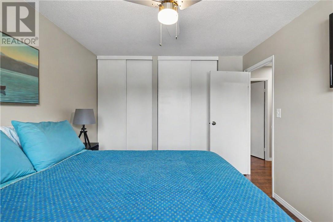 34 Manchester Crescent - 24