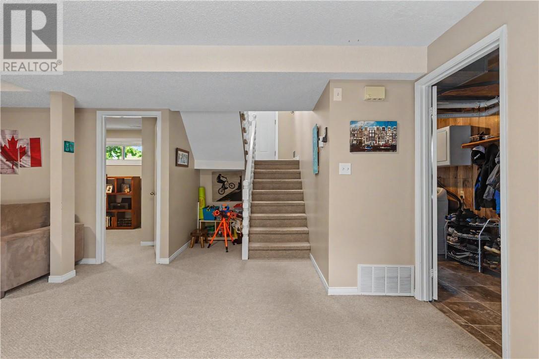 34 Manchester Crescent - 27