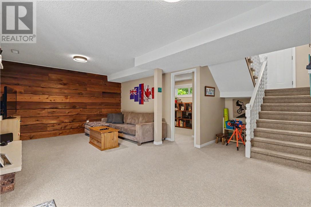 34 Manchester Crescent - 28