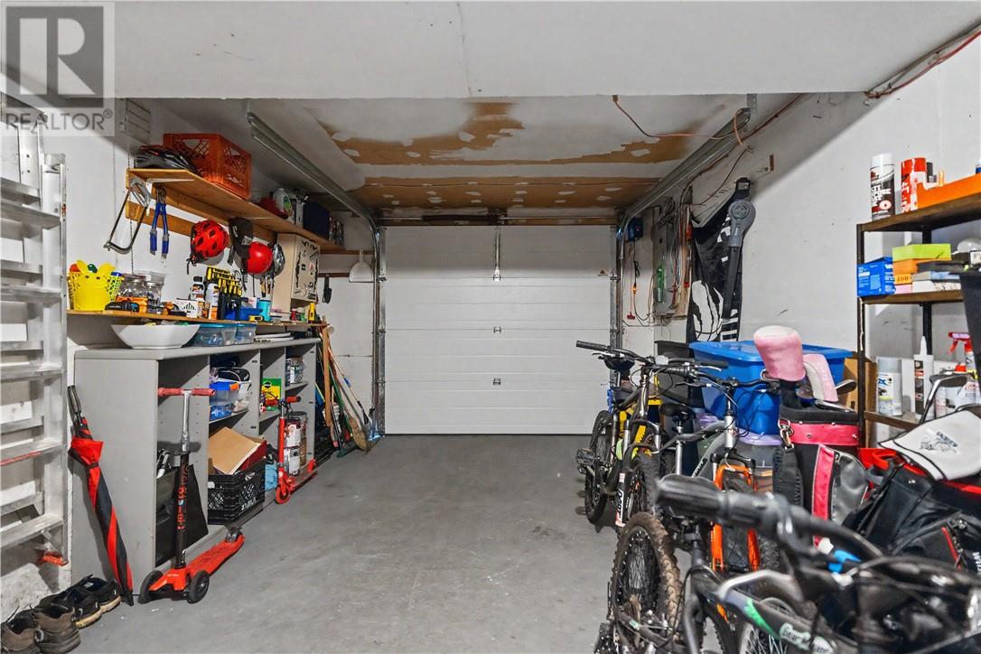 34 Manchester Crescent - 34