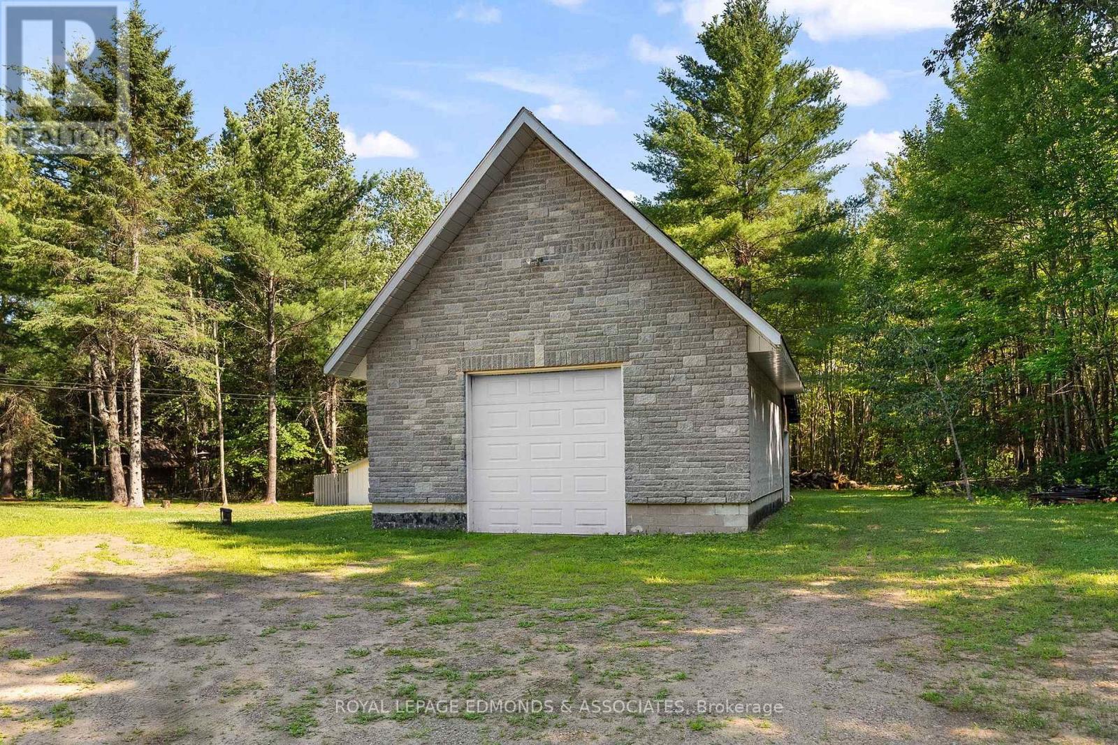 219 ZANDERS ROAD - 38