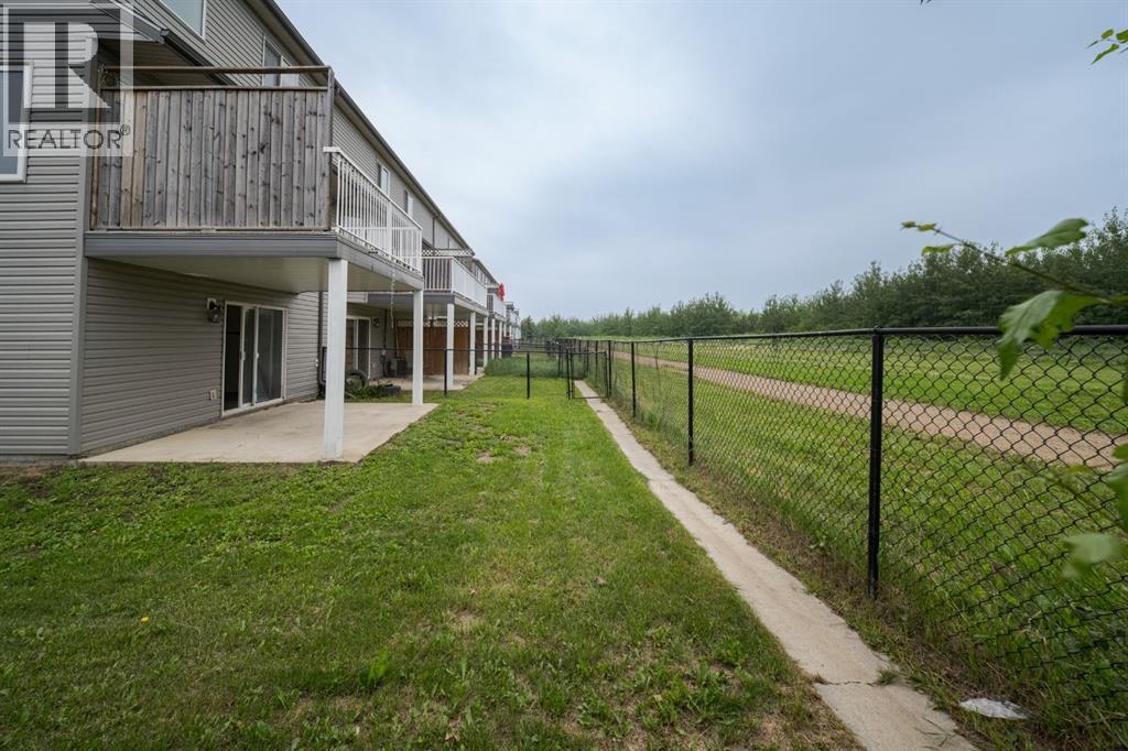 #30 100 Albion Drive - 33