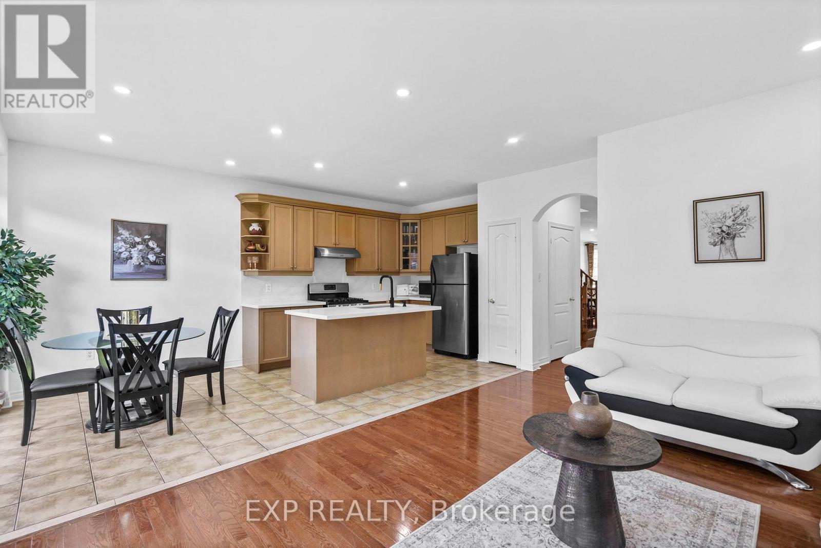 71 PILLAR ROCK CRESCENT - 12