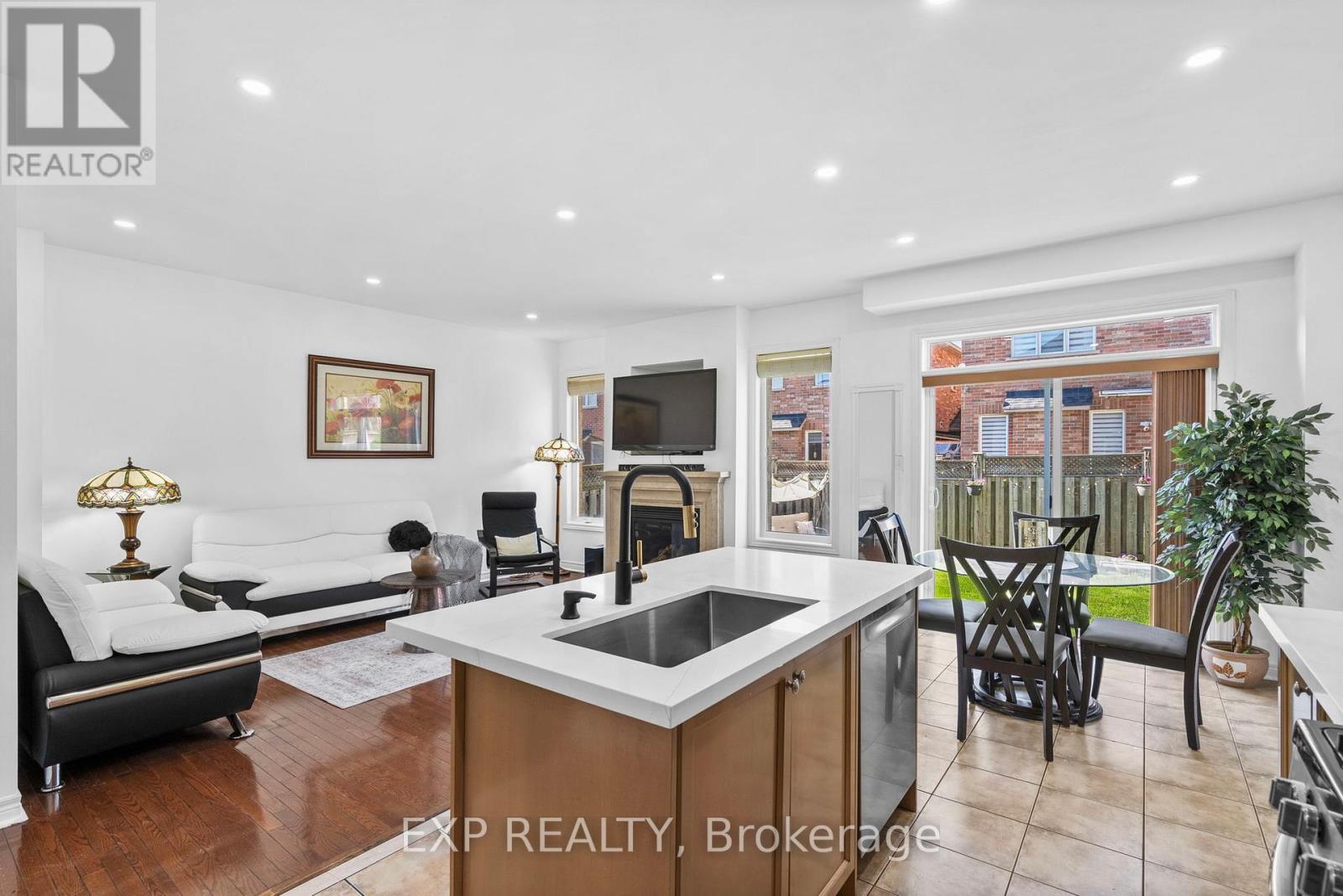 71 PILLAR ROCK CRESCENT - 18