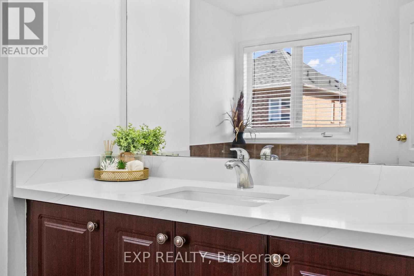 71 PILLAR ROCK CRESCENT - 24