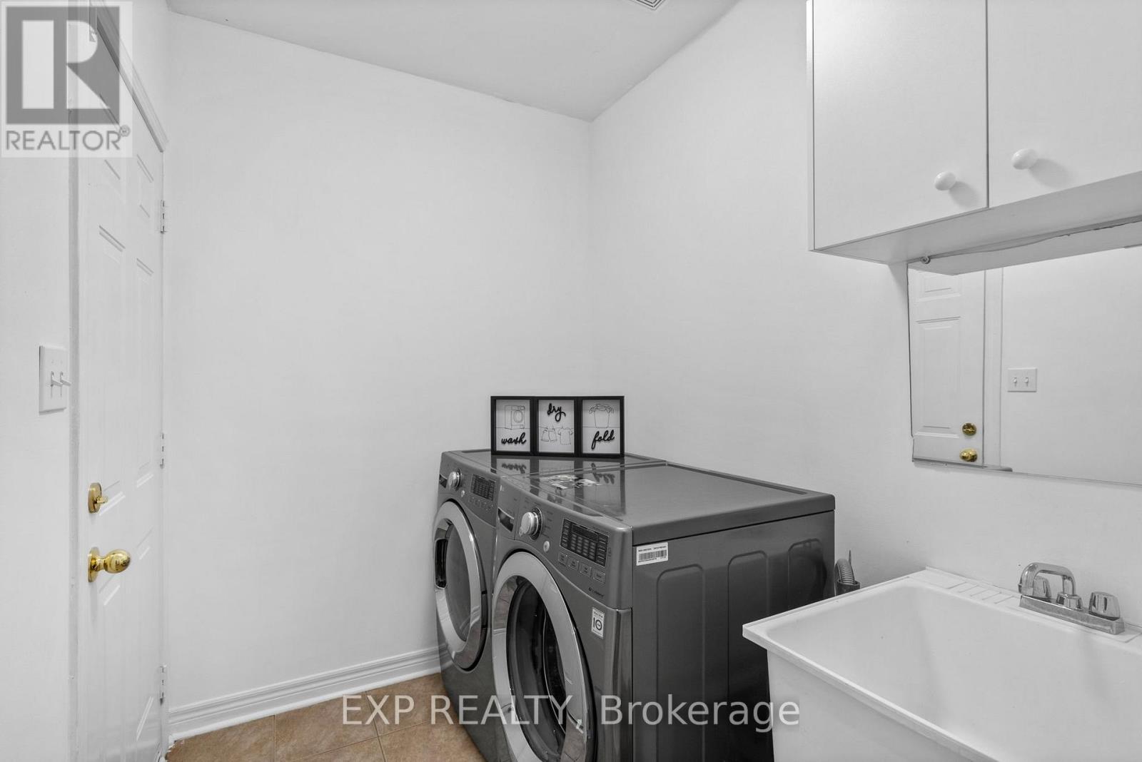 71 PILLAR ROCK CRESCENT - 35