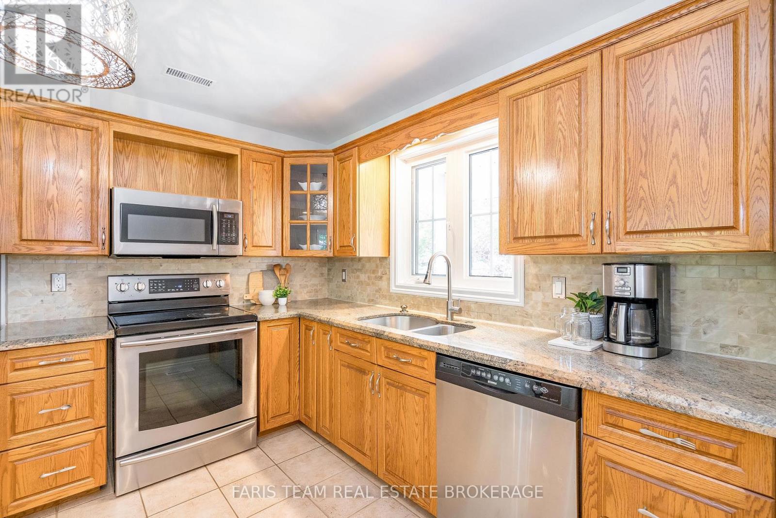 21 MARYJANE ROAD - 9