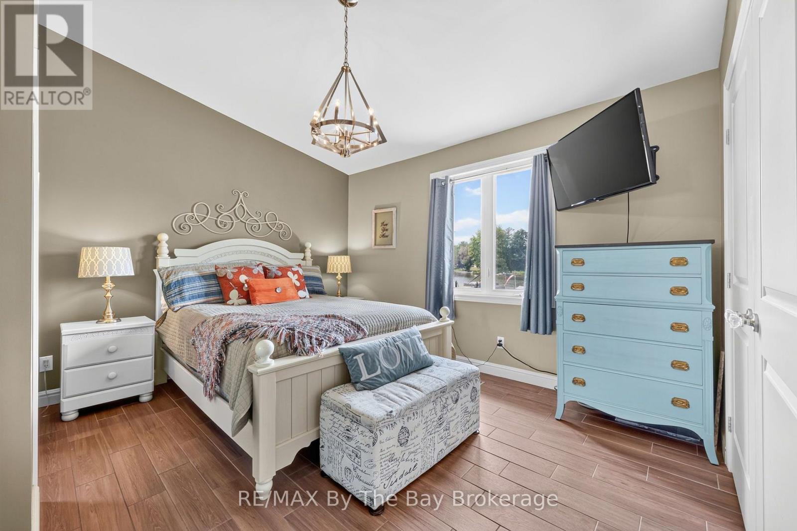 1434 RIVER ROAD W - Image 19