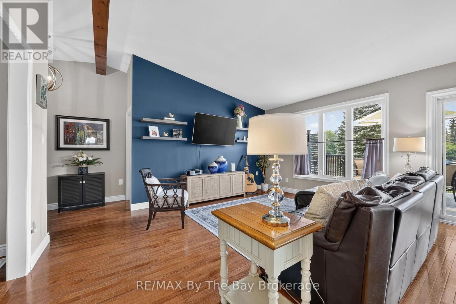 1434 RIVER ROAD W - Image 13