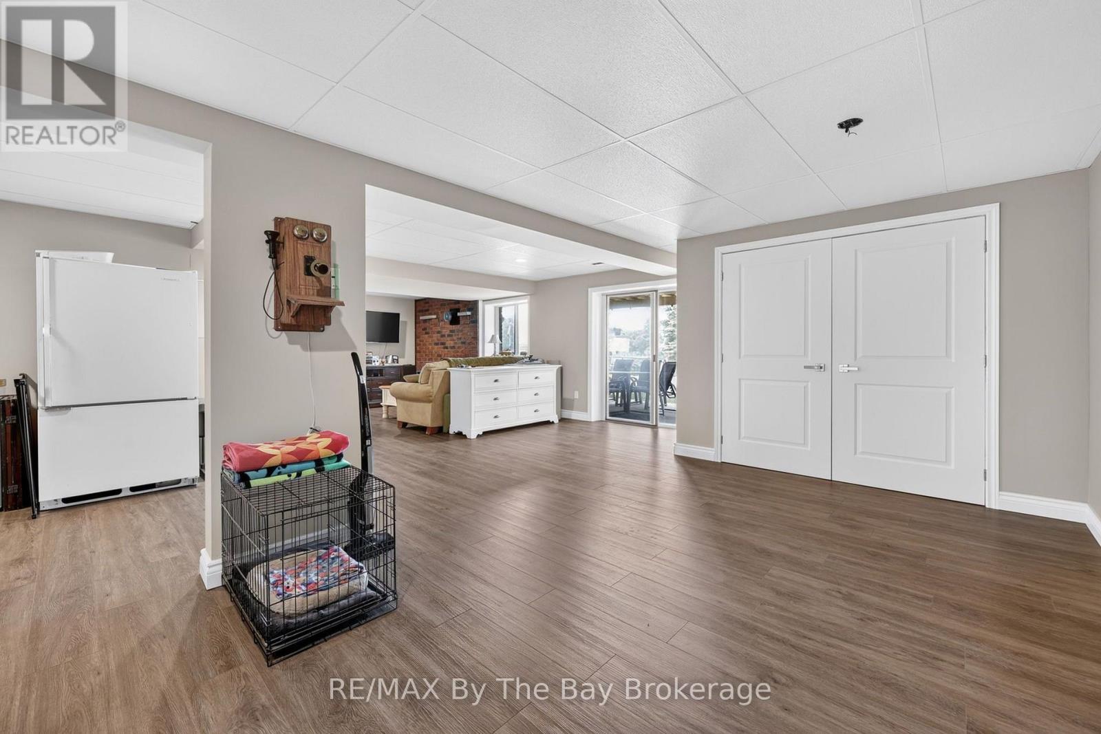 1434 RIVER ROAD W - Image 24