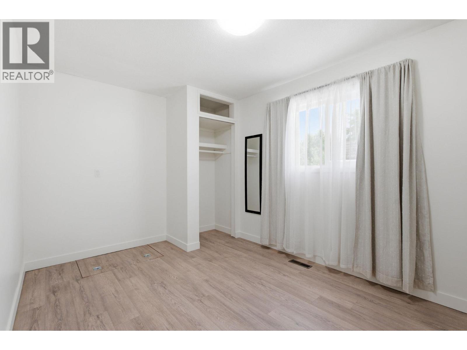 4345 Dunvegan Court - 30