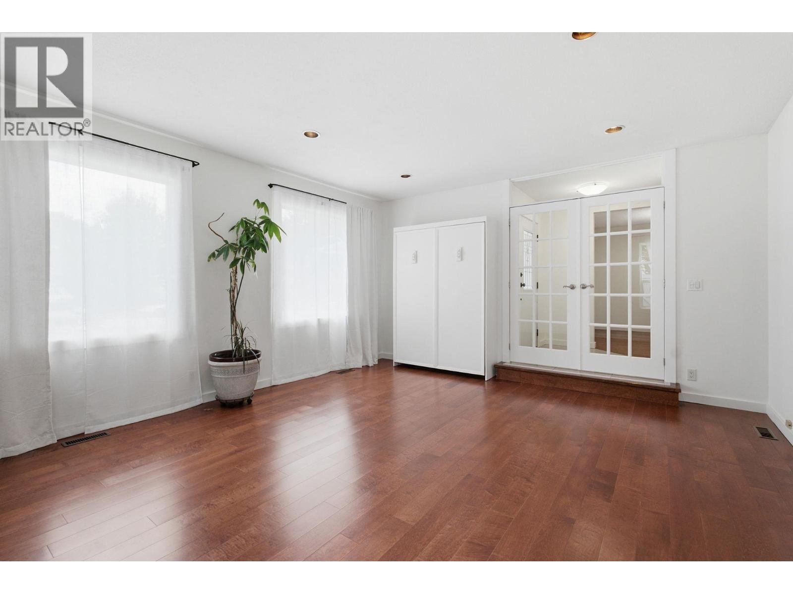 4345 Dunvegan Court - 11
