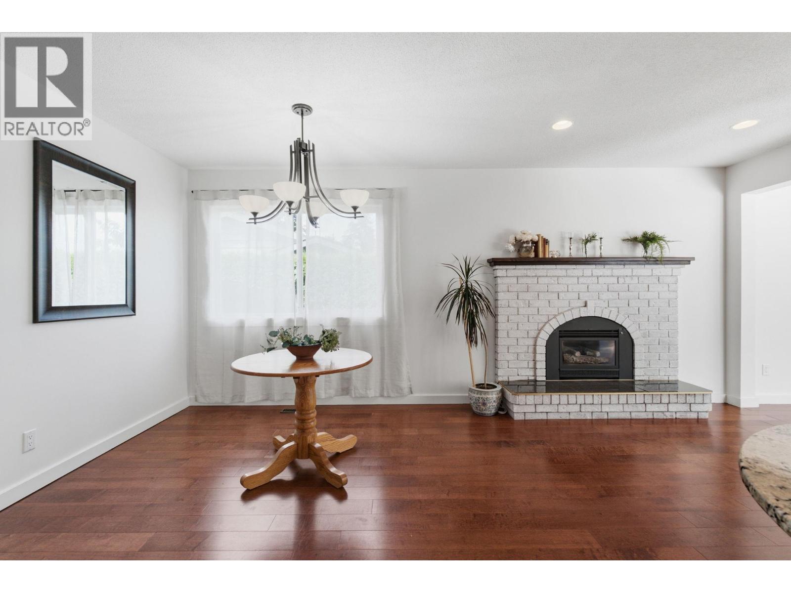 4345 Dunvegan Court - 14