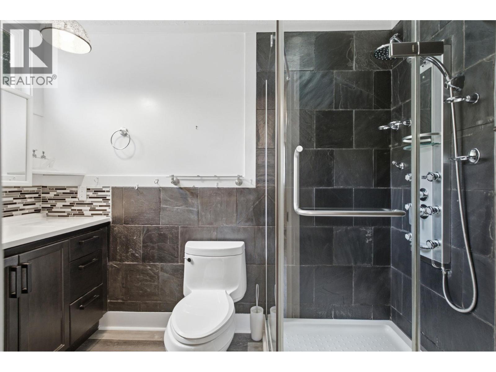 4345 Dunvegan Court - 28