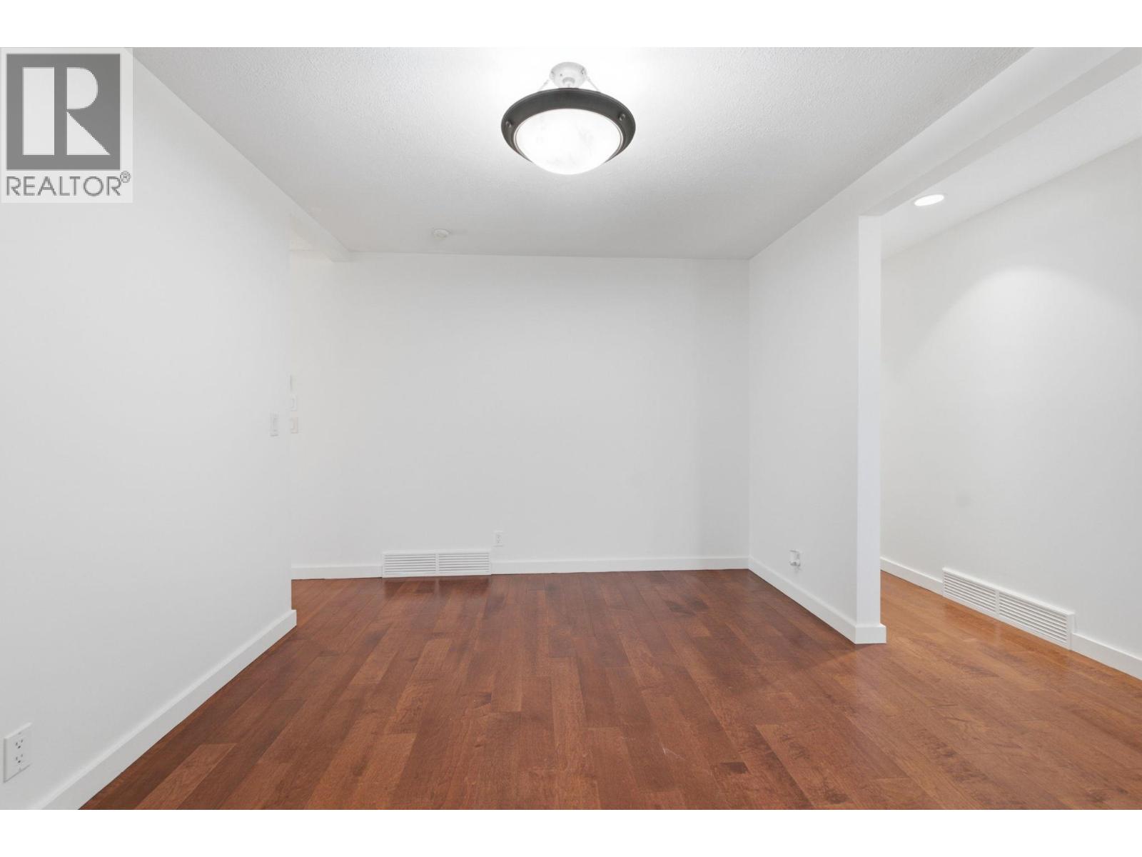 4345 Dunvegan Court - 13