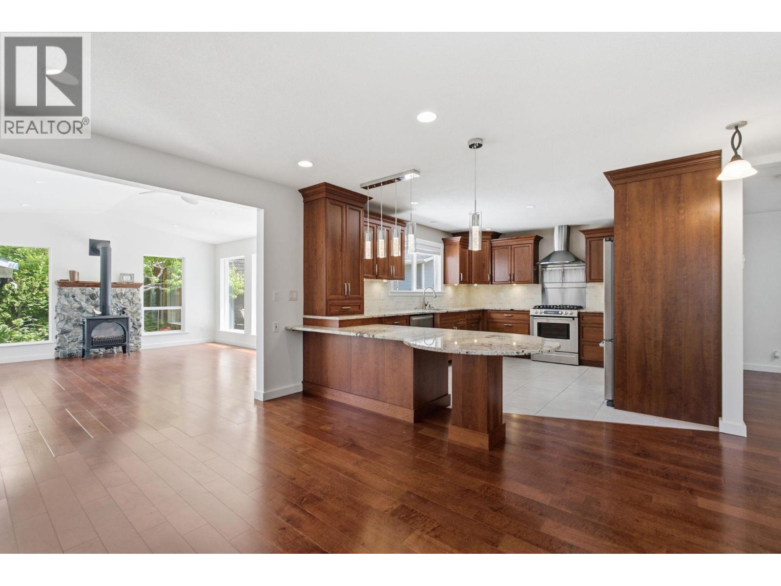 4345 Dunvegan Court - 21