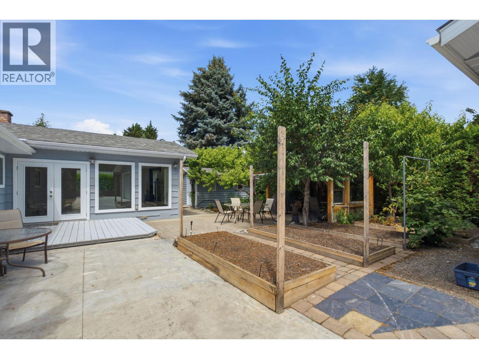 4345 Dunvegan Court - 40