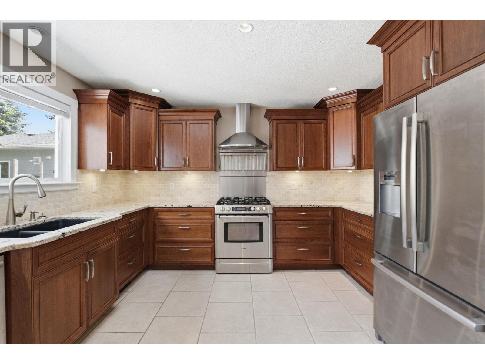 4345 Dunvegan Court - 18