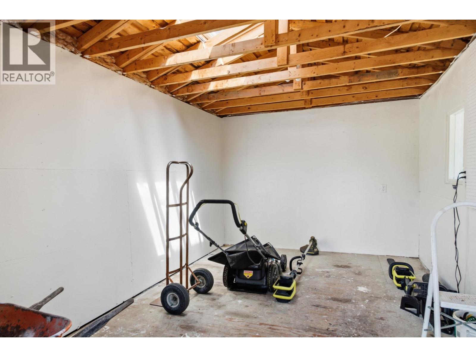 4345 Dunvegan Court - 54