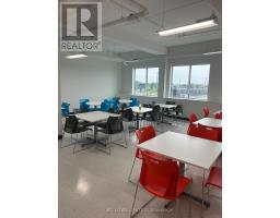 #200 - 222 Mapleview Drive W, Barrie, ON L4N9E7 Photo 6