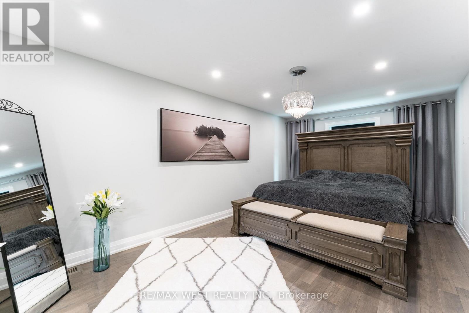 139 REDGRAVE DRIVE - 12
