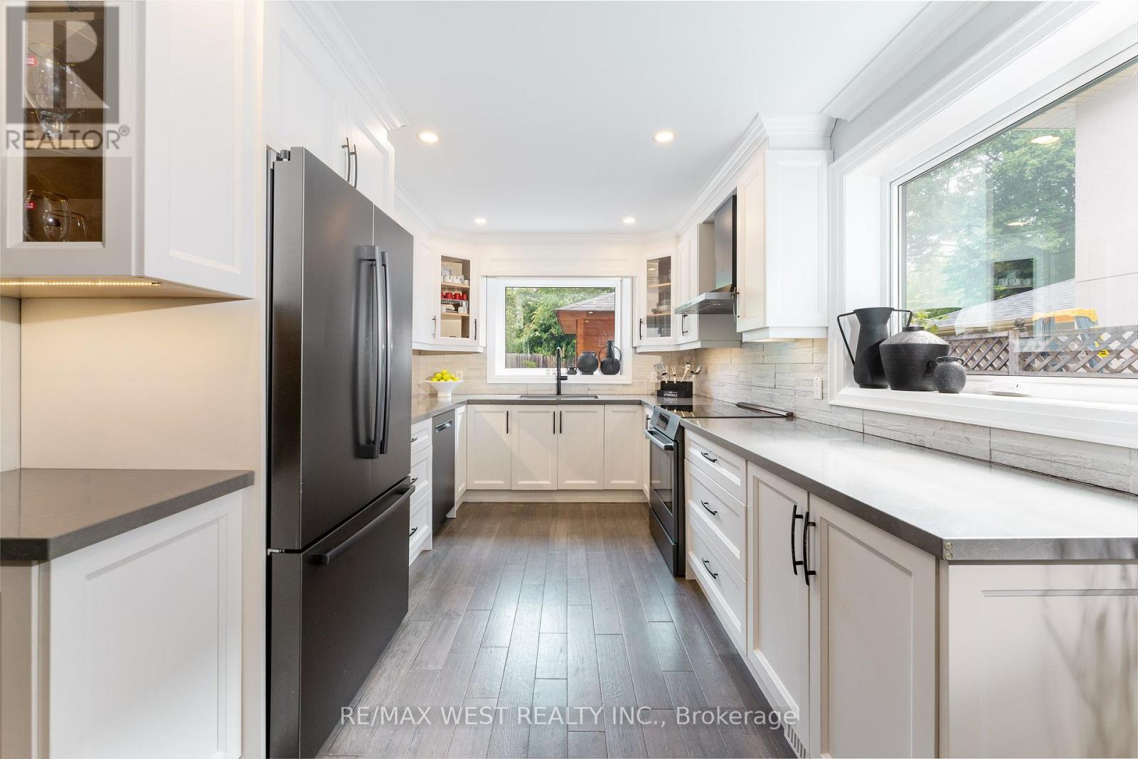 139 REDGRAVE DRIVE - 6
