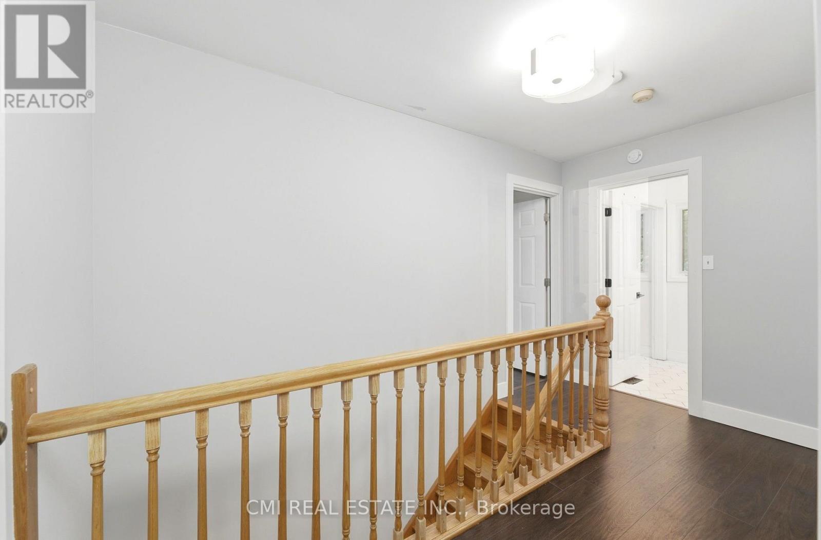 6 JOHN PLACE - 21
