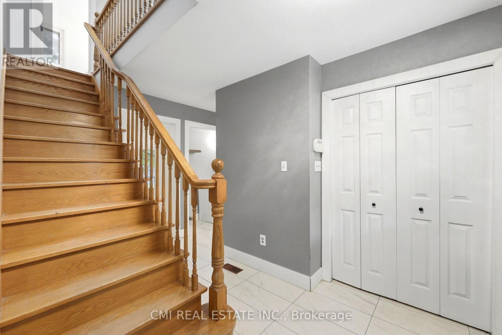 6 JOHN PLACE - 5