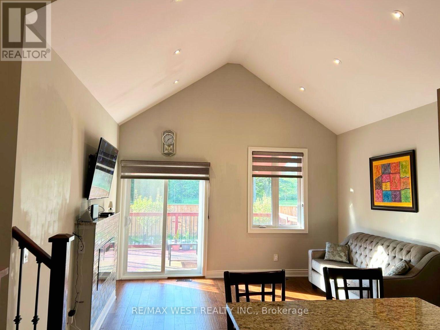 69 PETERSON STREET - Image 12