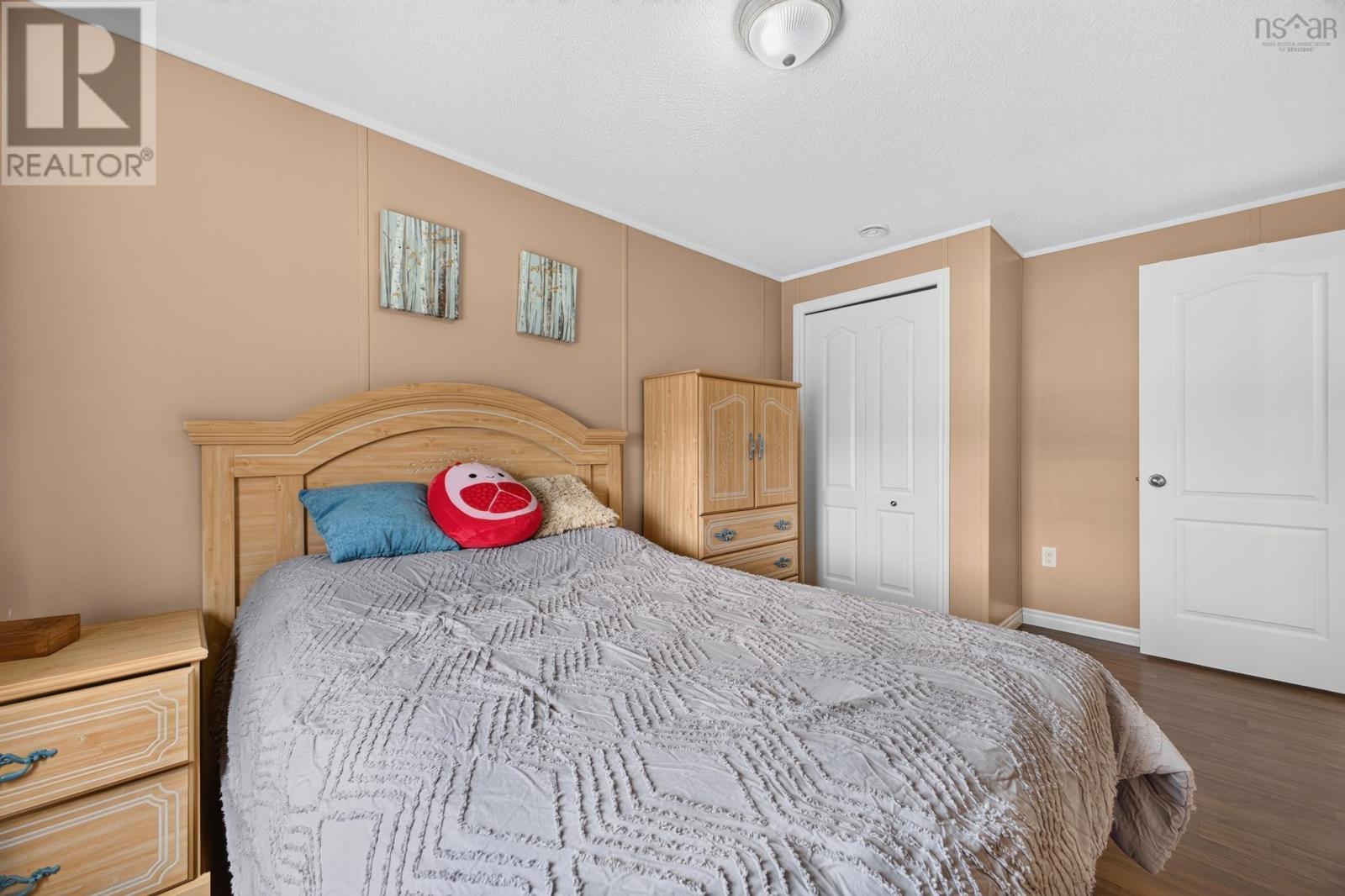 1047 GLEN FOREST Drive - 19
