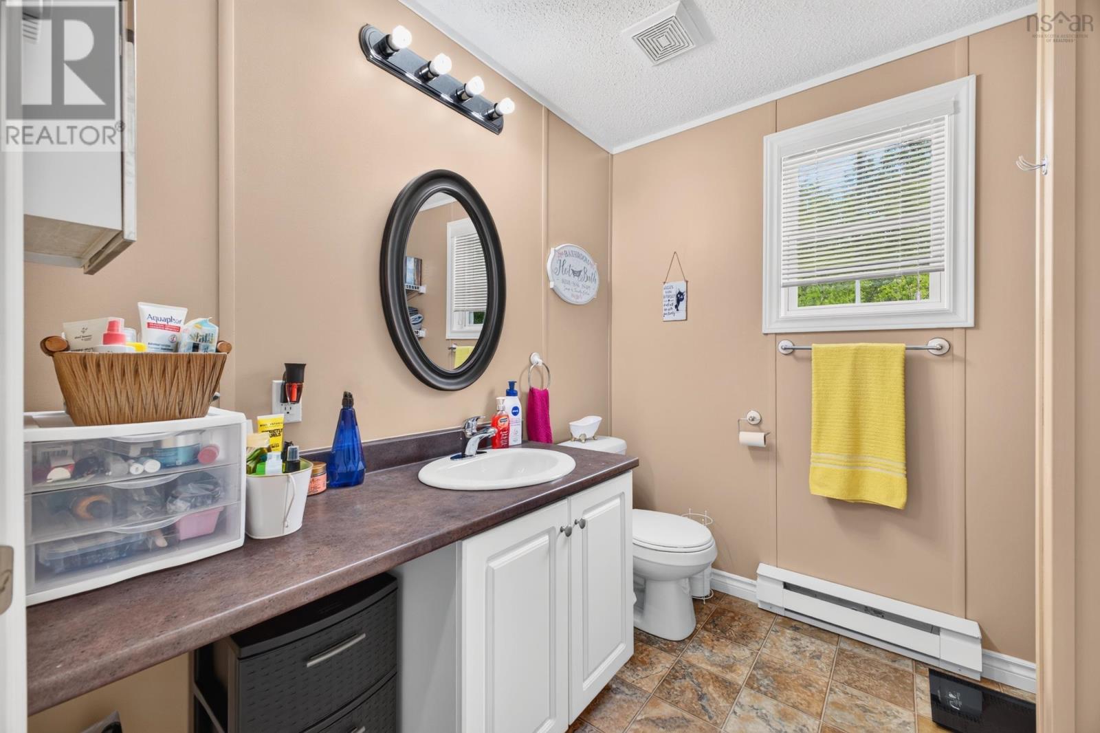 1047 GLEN FOREST Drive - 28