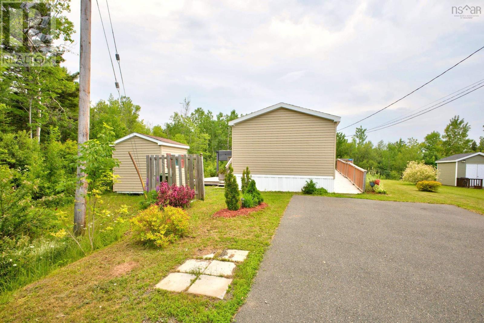 1047 GLEN FOREST Drive - 34