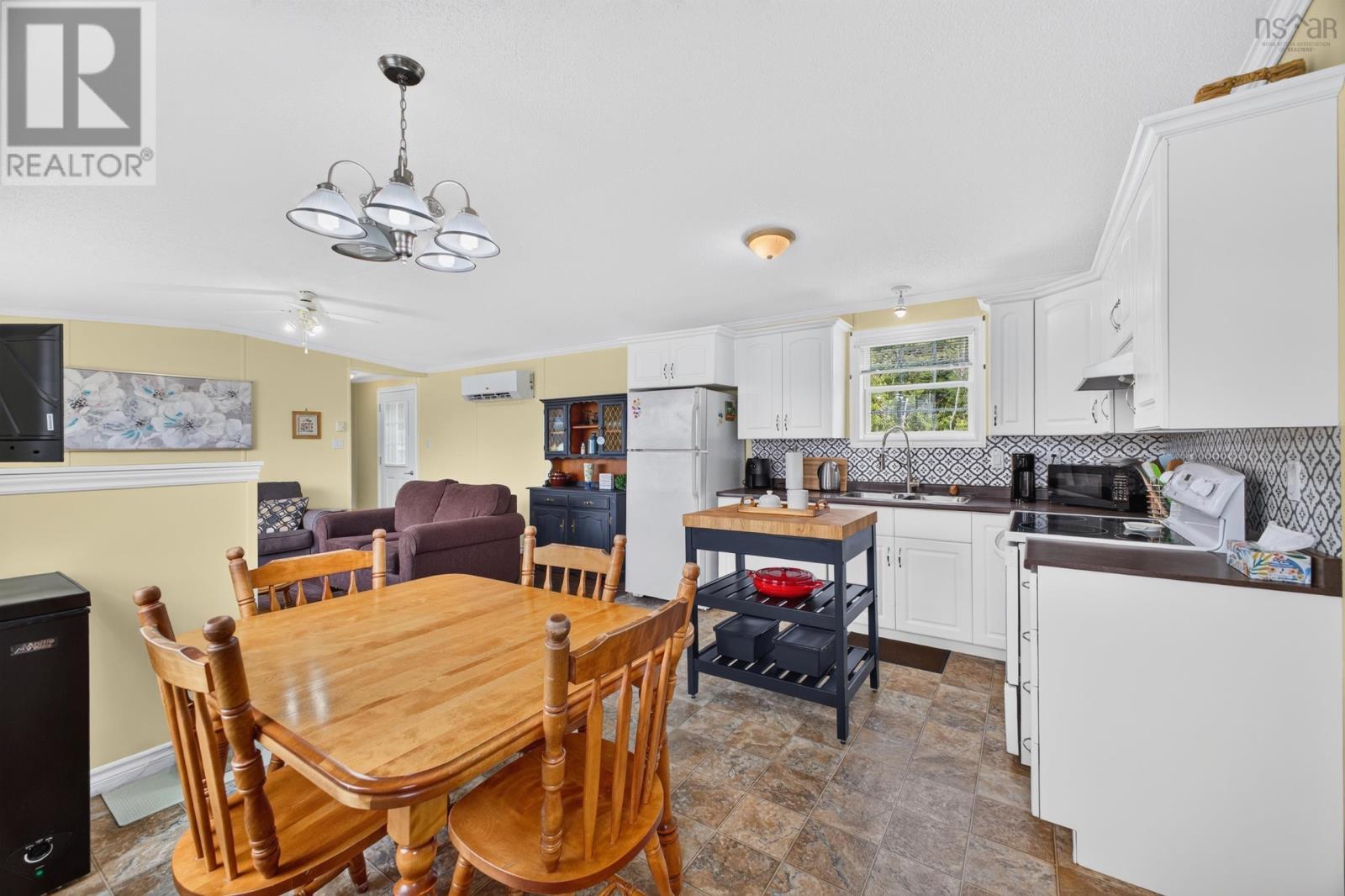 1047 GLEN FOREST Drive - 8
