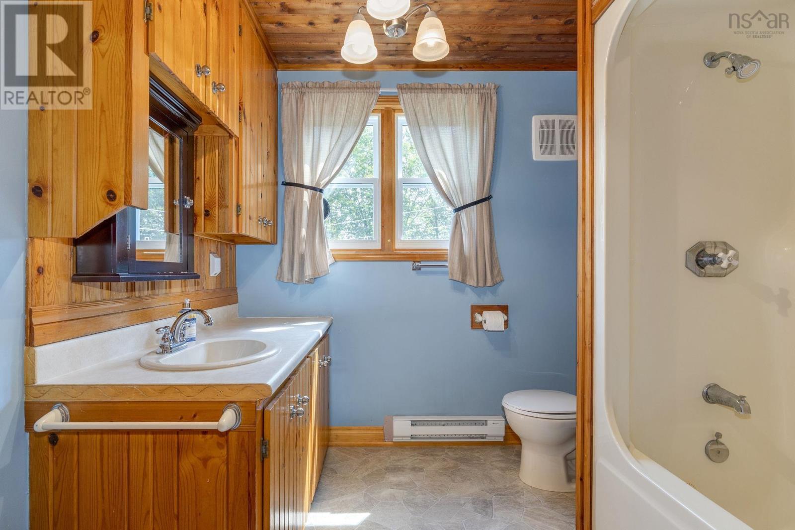 732 West Porters Lake Road - 21