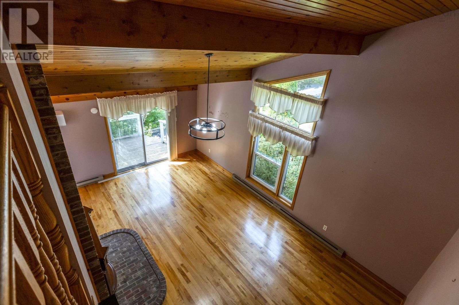 732 West Porters Lake Road - 32