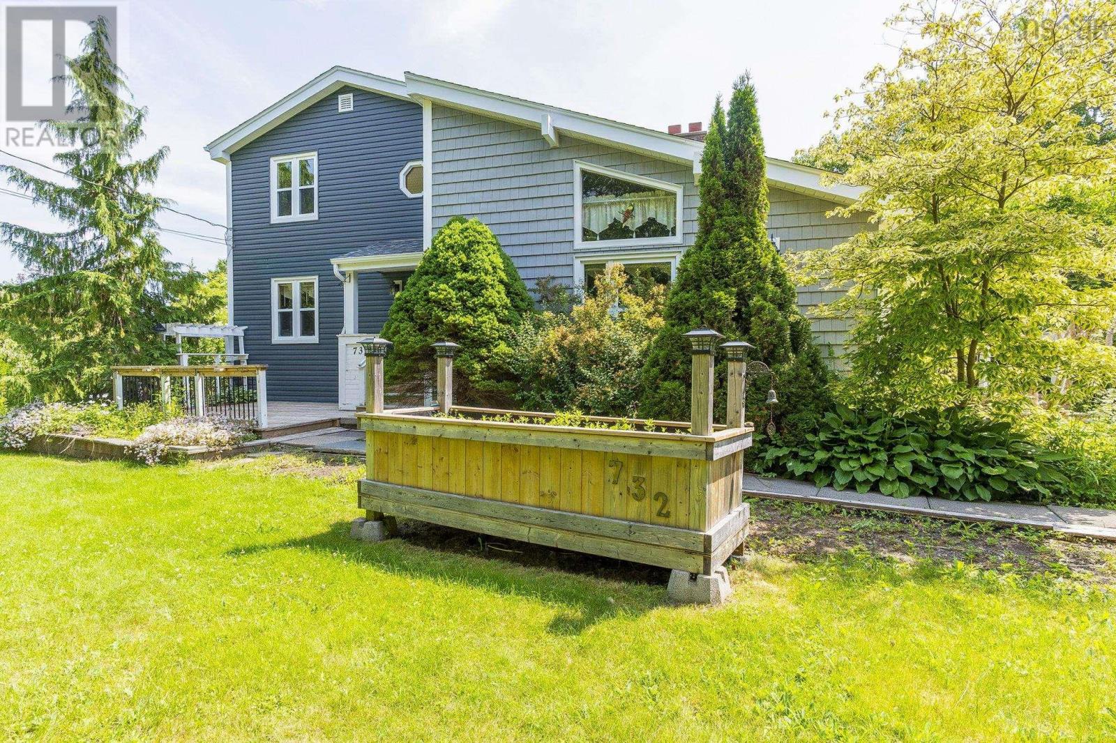 732 West Porters Lake Road - 2