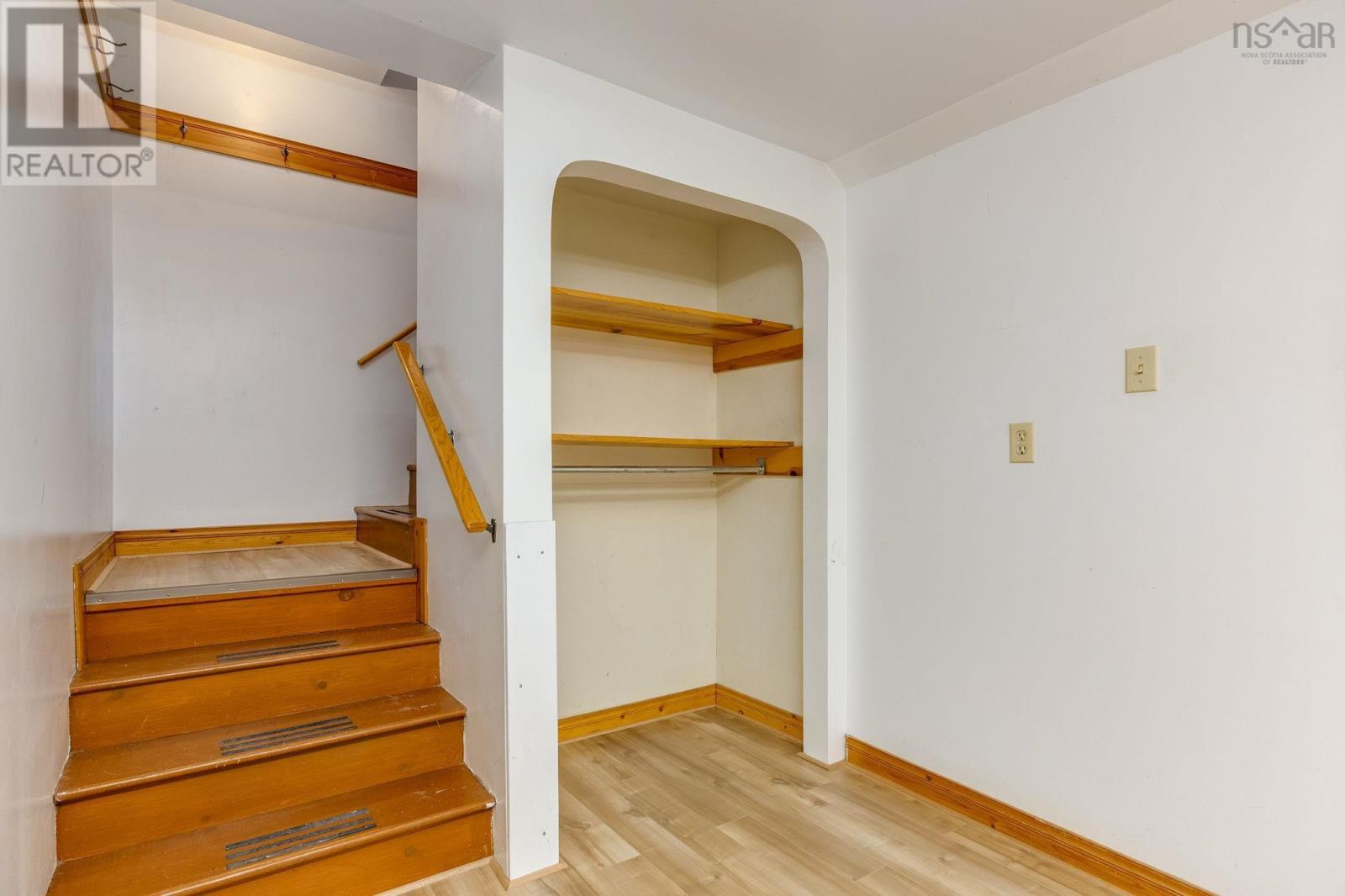 732 West Porters Lake Road - 33