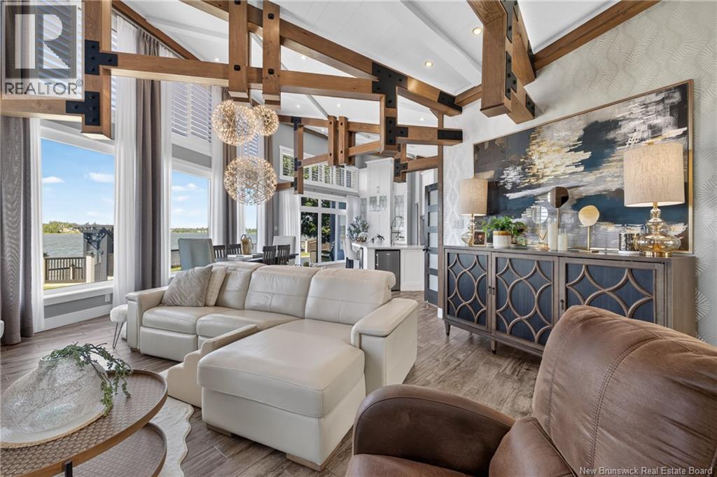 3285 rue Principale - 12