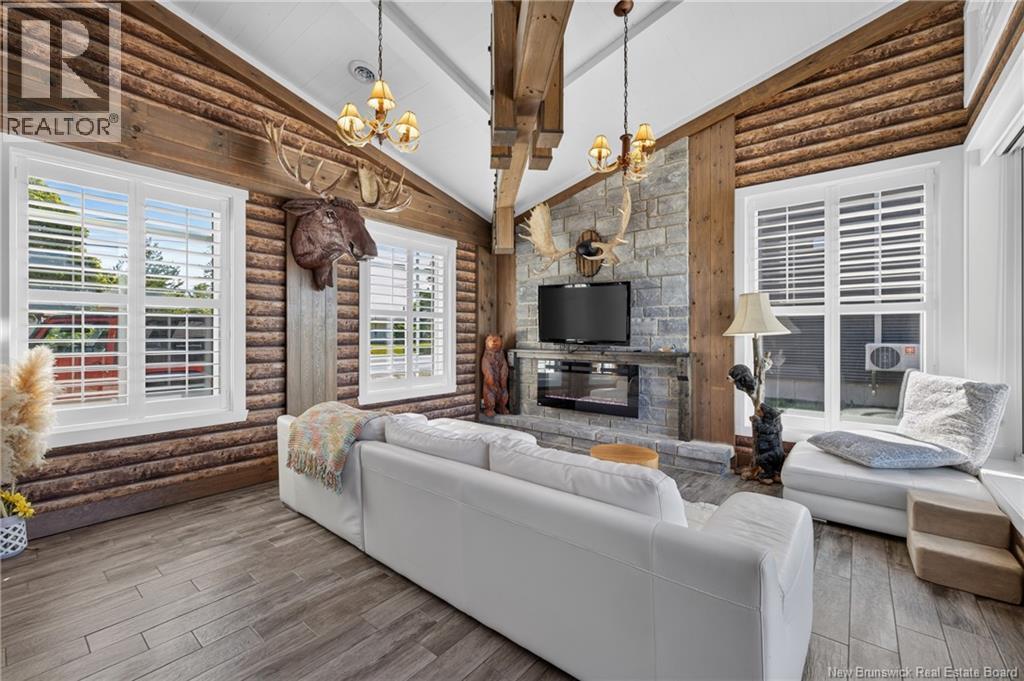 3285 rue Principale - 14