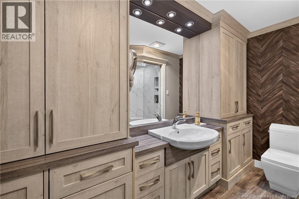 3285 rue Principale - 32