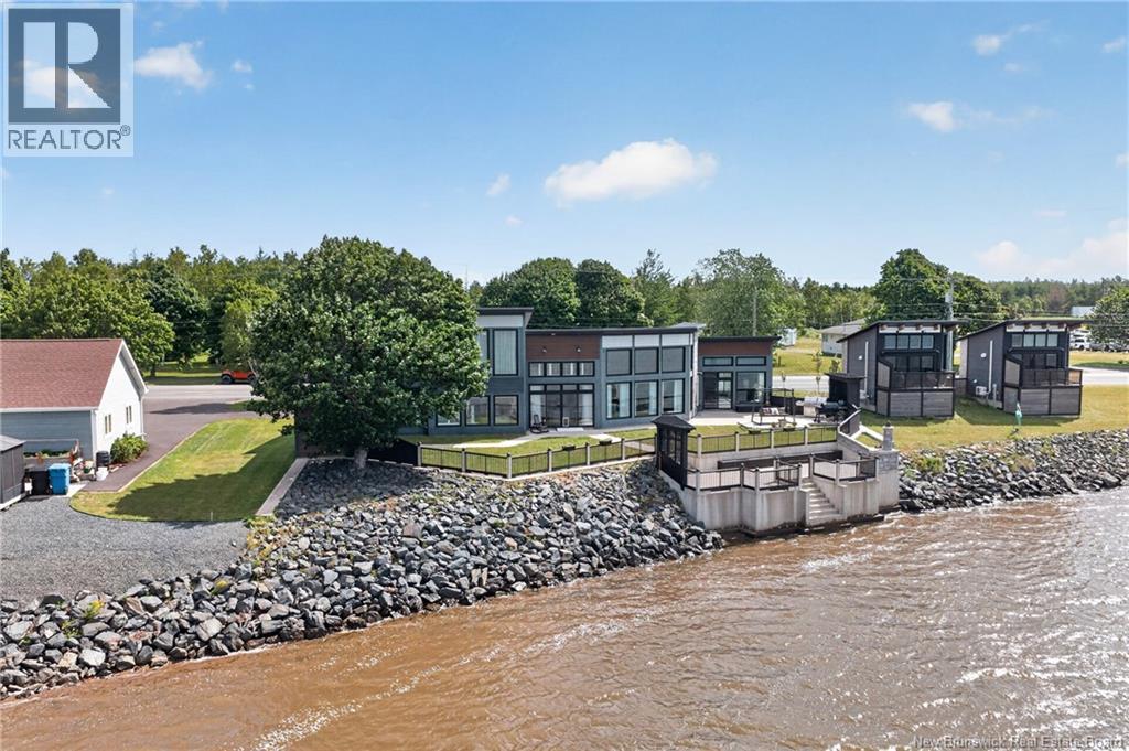 3285 rue Principale - 48