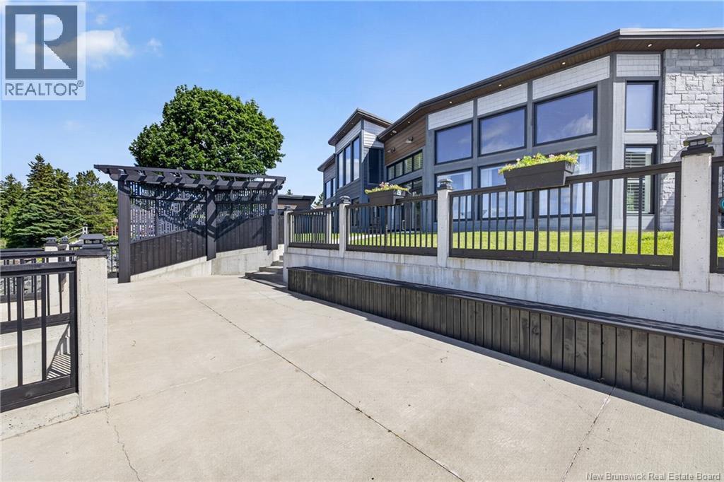 3285 rue Principale - 43