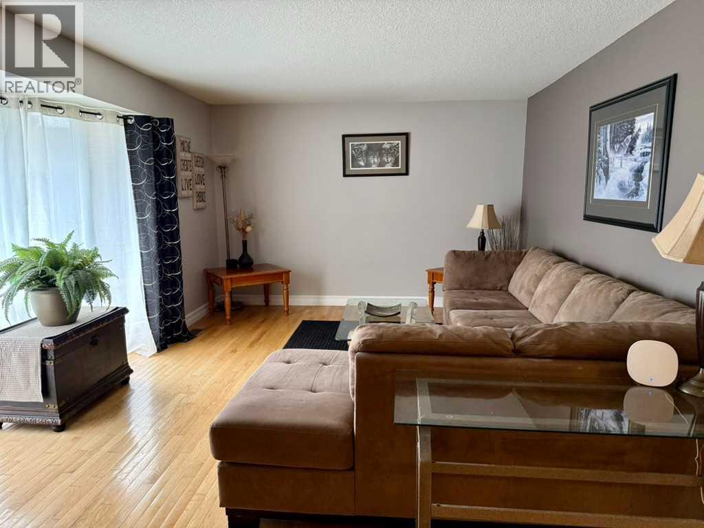 147 Seabolt Crescent - 2